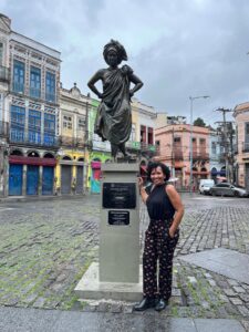 Passeio com a amiga Cristiane Martins e filhas pelo centro do Rio de Janeiro com destaque para Cais do Valongo, Museu do Amanhã e adjacências em 19 de dezembro (segunda-feira). Experiência importante!!!