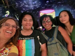 Passeio com a amiga Cristiane Martins e filhas pelo centro do Rio de Janeiro com destaque para Cais do Valongo, Museu do Amanhã e adjacências em 19 de dezembro (segunda-feira). Experiência importante!!!