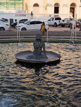 Figura da Mãe D’Água no centro histórico de São Luís